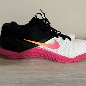 Nike Metcon 4 XD Training (CD3128-100)  Athletic Shoe (Sz; 11) Brand new no box